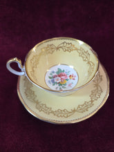 Load image into Gallery viewer, Aynsley Yellow Cup &amp; Saucer 42601
