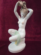 Load image into Gallery viewer, Herend Hungary Nude Woman Statue 043
