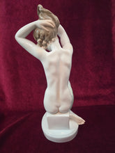 Load image into Gallery viewer, Herend Hungary Nude Woman Statue 043
