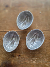 Load image into Gallery viewer, Mini Aluminum Duck-Shaped Cake Pans 42412
