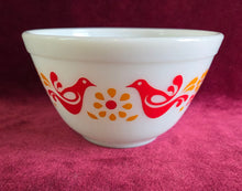 Load image into Gallery viewer, Pyrex 401 Friendship Bowl - 1.5 pint 045
