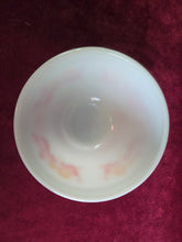 Load image into Gallery viewer, Pyrex 401 Friendship Bowl - 1.5 pint 045
