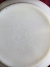 Load image into Gallery viewer, Pyrex 403 Friendship Bowl 2.5 quarts

