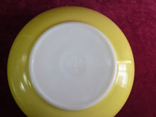 Load image into Gallery viewer, Pyrex Yellow 404 Bowl 4 Quart
