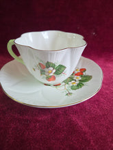 Load image into Gallery viewer, Shelley Strawberry Dogwood Floral Teacup 2602
