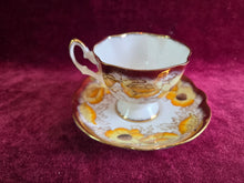 Load image into Gallery viewer, Salisbury Iceland Poppy Teacup 42510
