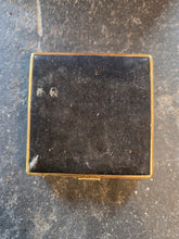 Load image into Gallery viewer, Vintage Compact with Flower Embroidery 42605
