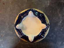 Load image into Gallery viewer, Late Victorian Hand Painted Jardiniere 42603
