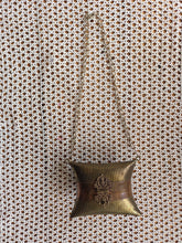 Load image into Gallery viewer, Vintage Brass Coin Purse 42605
