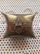Load image into Gallery viewer, Vintage Brass Coin Purse 42605
