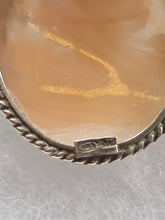 Load image into Gallery viewer, Cameo Pendant Brooch 42605
