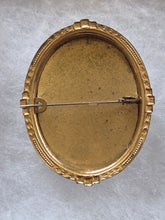 Load image into Gallery viewer, Cameo Brooch 2602

