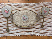 Load image into Gallery viewer, Vintage Vanity Set 42605
