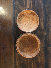Load image into Gallery viewer, Antique Sewing Box 037
