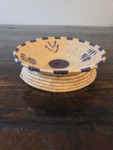 Load image into Gallery viewer, Handwoven Basket/ Bowl with Base 567
