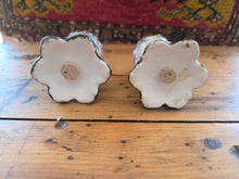 Load image into Gallery viewer, Victorian Salt &amp; Pepper Shakers 2438
