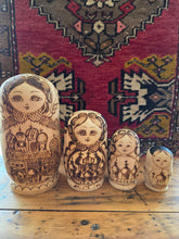 Load image into Gallery viewer, 42606 Russian Nesting Dolls
