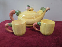 Load image into Gallery viewer, Fitz &amp; Floyd Garden Pottery 3-piece Teaset 42606
