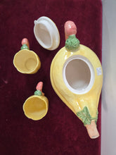 Load image into Gallery viewer, Fitz &amp; Floyd Garden Pottery 3-piece Teaset 42606
