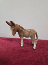 Load image into Gallery viewer, Beswick Donkey Figurine 569
