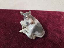 Load image into Gallery viewer, B&amp;G Calf Figurine #2168 HAN
