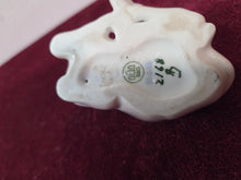 Load image into Gallery viewer, B&amp;G Calf Figurine #2168 HAN
