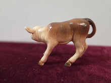 Load image into Gallery viewer, Sylvac Pottery Calf
