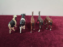 Load image into Gallery viewer, Britain Figurines COR
