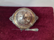 Load image into Gallery viewer, Silverplated Butterdish with knife 2538
