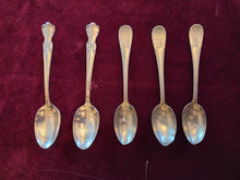 Load image into Gallery viewer, Silverplated Teaspoons with Letter Engraving 42603
