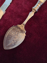 Load image into Gallery viewer, Mother of Pearl Cutlery 42605
