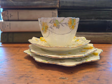 Load image into Gallery viewer, Paragon Cup &amp; Saucer set 42607
