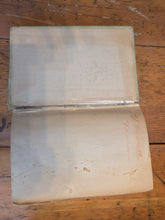 Load image into Gallery viewer, Original Novel "The Secret Garden" 42606
