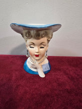 Load image into Gallery viewer, Head Vase. Choice of 2 571
