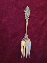 Load image into Gallery viewer, Silverplated Serving Cutlery 568
