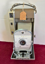 Load image into Gallery viewer, 1957 - 1962 Polaroid 800 Camera 42604
