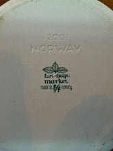 Load image into Gallery viewer, Figgjo Flint Norway Market Pattern Lidded Casserole Dish. 42603
