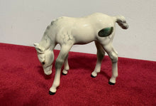 Load image into Gallery viewer, Beswick Dapple Grey Gloss Head Down Foal 947 42603

