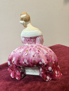 Royal Doulton Figurine Victoria HN 2471 Made in England 42501