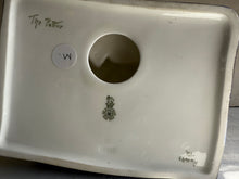 Load image into Gallery viewer, Royal Doulton Figurine The Potter. HN 1493 Made in England 2139
