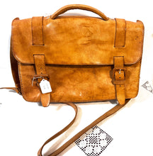 Load image into Gallery viewer, Vintage Leather Satchel 42605
