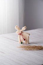 Load image into Gallery viewer, Christmas Moose Candle: Sandal Wood Made in Canada
