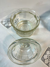Load image into Gallery viewer, Vintage Indiana Glass Apothecary Jars 42605
