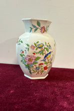 Load image into Gallery viewer, Aynsley Pembroke Vase 42603
