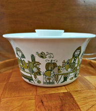 Load image into Gallery viewer, Figgjo Flint Norway Market Pattern Lidded Casserole Dish. 42603
