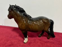 Load image into Gallery viewer, Beswick Gloss Brown Shetland Pony "Wooly Mare" 1033 42603
