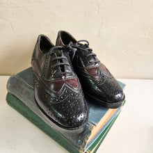 Load image into Gallery viewer, Vintage Leather Wingtip Boy’s Dress Shoes #42406
