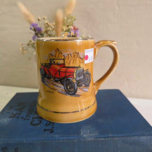 Load image into Gallery viewer, Wade RK “Italia” Car Pottery Mug 42403
