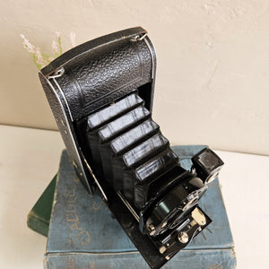 Ziess Ikon Contessa-Nettle Folding Camera 024