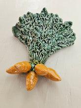 Load image into Gallery viewer, Carrots Wall Pocket 23 59
